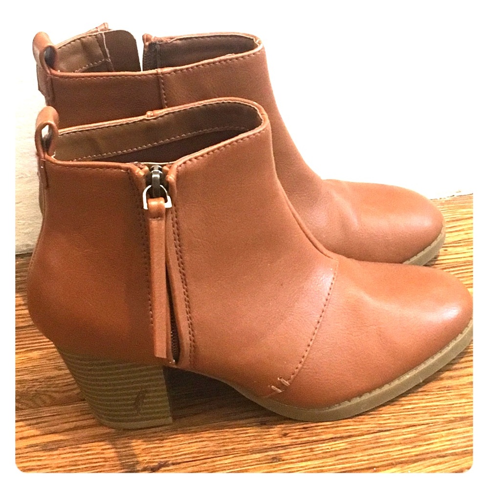 Cognac Leather Booties (New) Size: 7